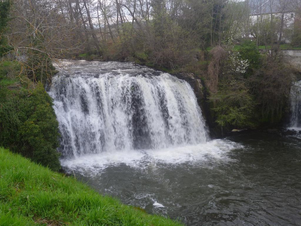 Comme Sur Des Roulottes Hotel Saint-Nectaire Bilik gambar